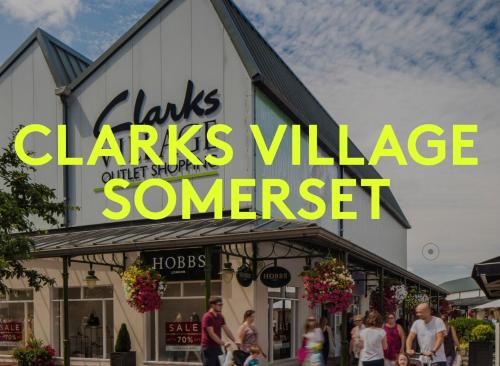 Restaurant, Priory Barn Apartment in Glastonbury