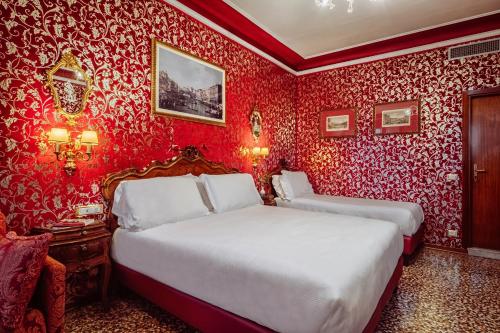 Antica Locanda Sturion Residenza d'Epoca - image 6