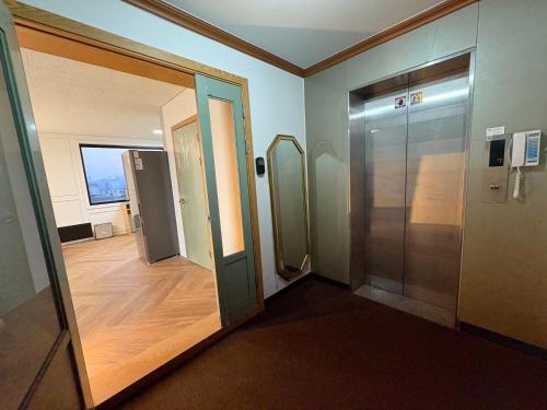 K wave Guesthouse Only Female in Hongdae 2