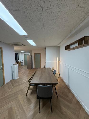 K wave Guesthouse Only Female in Hongdae 2