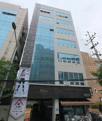 K wave Guesthouse Only Female in Hongdae 2