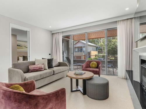 662946158 Grand Mercure The Vintage