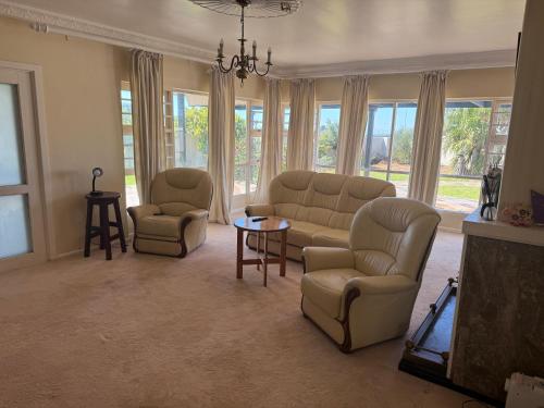 La Maison on 37 Admiralty Way, Summerstrand, Port Elizabeth in פורט אליזבת