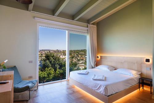 Uefio - Luxury Suites Room Type - Junior Suite with Sea View