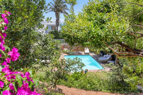 Camps Bay Glen Authentic Villa - image 9