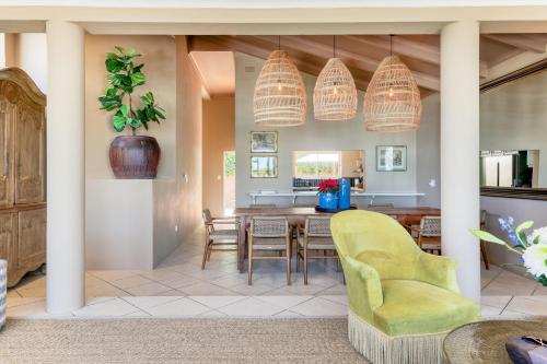 Camps Bay Glen Authentic Villa - image 3