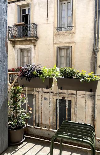 Exterior view, Appartement design, wifi, centre historique, balcon near Tous Les Plaisirs Du Pain