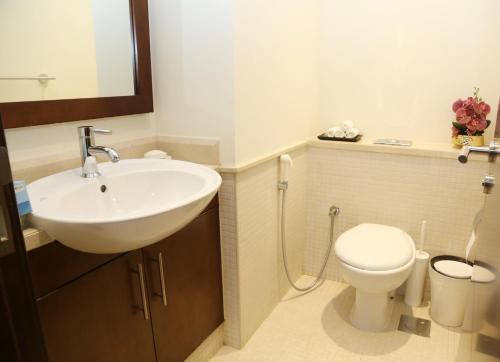 Luxury Two Bedroom Apt Facing Burj Khalifa, Dubai (Foto 2)