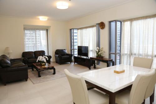 Luxury Two Bedroom Apt Facing Burj Khalifa, Dubai (Foto 9)