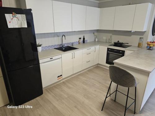 Cosy Hamresand's semi-detached house