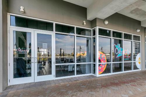 Laketown Wharf 2017 by RealJoy Vacations - image 12