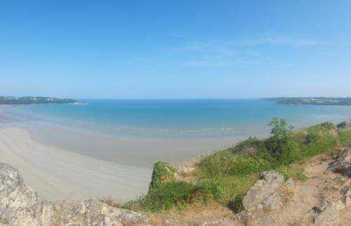 Közeli látványosságok, Maison Plestin proche plage et GR 34 avec Jardin in Plestin Les Greves