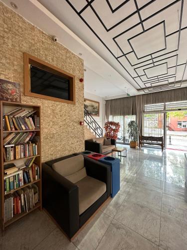 Okur Otel, Istanbul