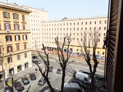 Manzoni Holiday Apartment - image 11
