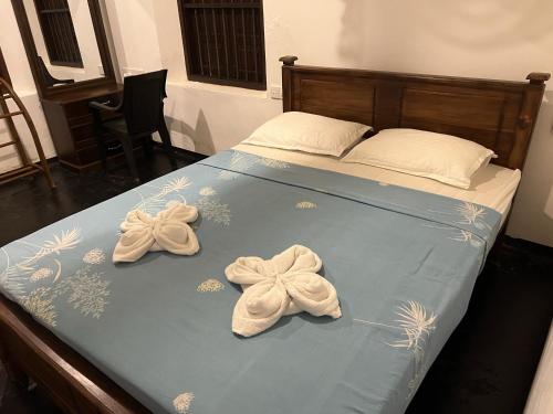 Standard Queen Room image 1