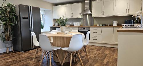 3 Bed House near Loch Ness in Дорес