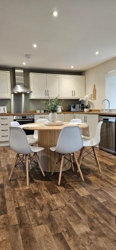 3 Bed House near Loch Ness in Дорес