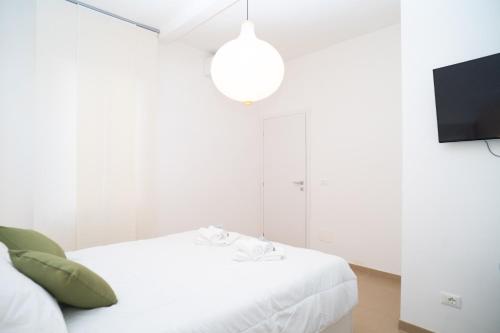 Modern two-room apartment for 2, 20 minutes from Termini, Rome (photo 2)