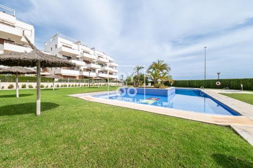 Two-Bedroom Apartment with Balcony and Sea View image 2