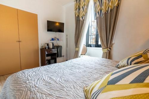 Superior Double Room image 1