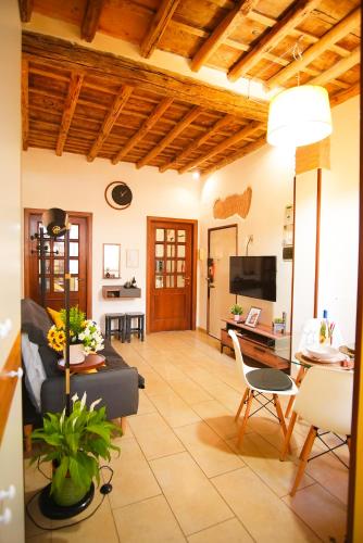 C&A Apartments - Authentic Trastevere, Rome (photo 4)