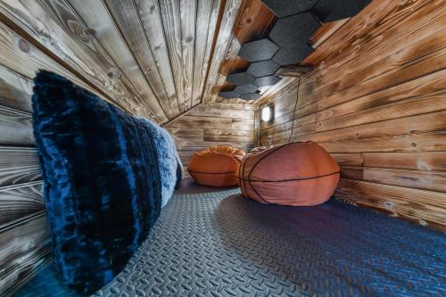 Fun N Sun - Ultimate Backyard Pool And Game Room