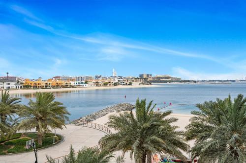 Luxurious and spacious 3 Bedroom Apartment TIARA Residence with private Beach&Pool, Burj and Atlantis Sea View, Dubaj (zdjęcie 3)