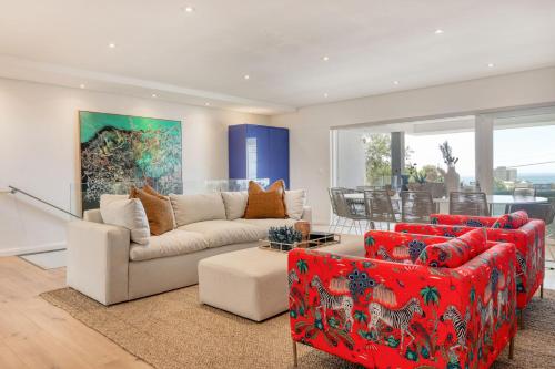 Seapoint Seaview Elegant Home - image 4