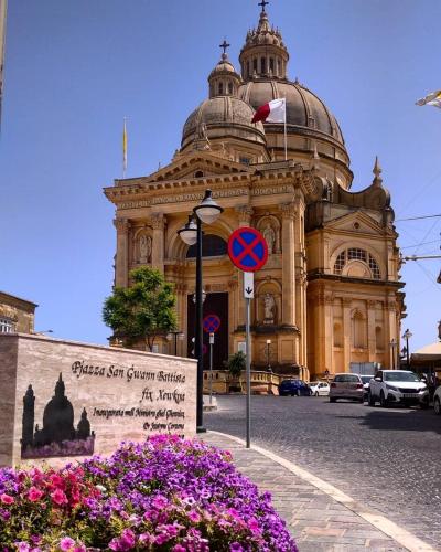 Richard's Living Richard's Living