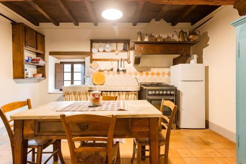 virtuve, Sambuca Home Loft in San Romano In Garfagnana