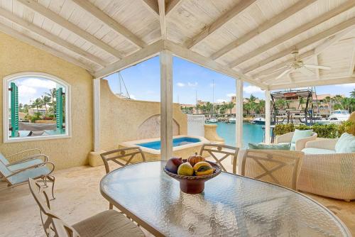 Fasiliteter, Port St. Charles in Speightstown