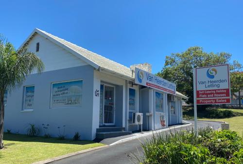Exterior view, Mystique 18 in Shelly Beach