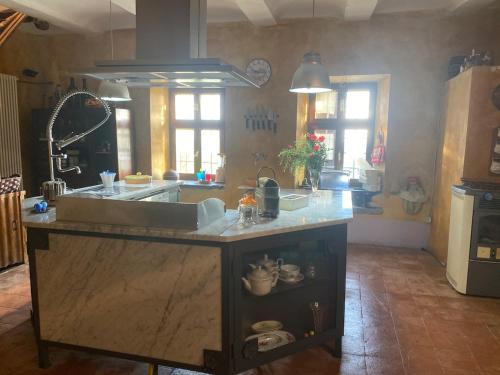 廚房, Castello Stella in Vaglio Serra ,Monferrato unesco in 瓦利奧塞拉