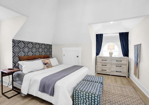 Walk to Memphis Nightlife, 100 Yr Old Cozy Apt Walk to Memphis Nightlife, 100 Yr Old Cozy Apt