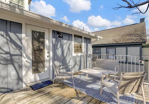 Walk to Memphis Nightlife, 100 Yr Old Cozy Apt Walk to Memphis Nightlife, 100 Yr Old Cozy Apt