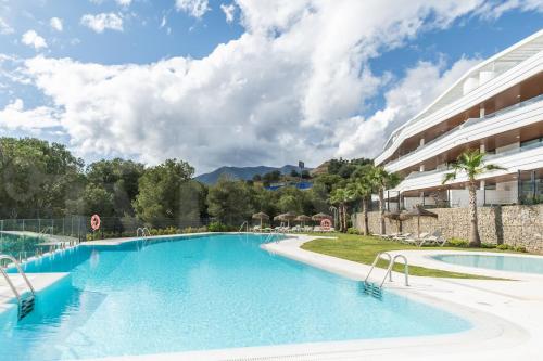 Kolam renang, Seaside escape with views, pool and parking REMS in La Capellania