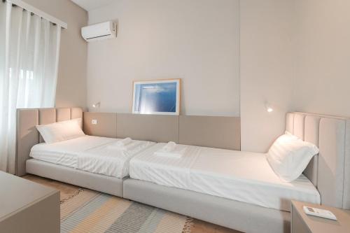 Downtown Tirana Apartment Delux Shallvaret, Tirana (photo 8)