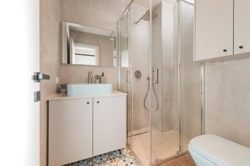 Downtown Tirana Apartment Delux Shallvaret, Tirana (photo 11)