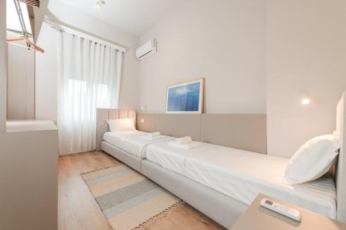 Downtown Tirana Apartment Delux Shallvaret, Tirana (photo 9)