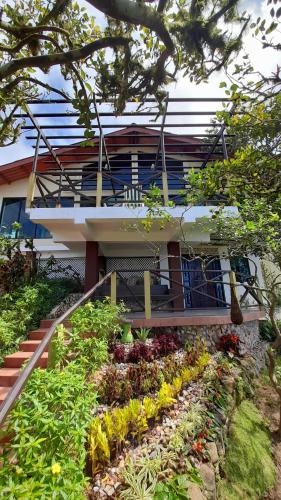 Jungle Lodge Santis Panama – khách sạn tại El Pajonal