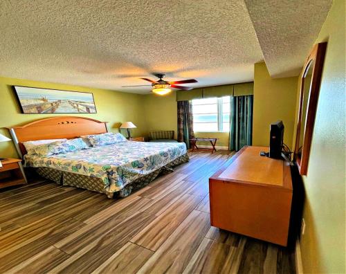 3 BR Direct Oceanfront Condo Wyndham Ocean Walk Resort - Daytona Funland 1023 in Daytona Beach, USA