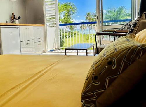 Savane 82 - Vue mer - Accès plage - Location saisonnière - Le Gosier