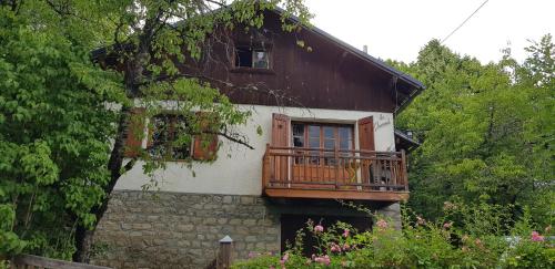 Chalet LE CHEVREUIL Proche La Foux d'Allos gîte à louer Les Sagnes
