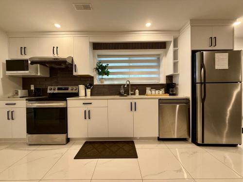 Instalações, Brand New 2 Bedroom Suite in Langley Twp - Play Area, Patio & Mini Golf in Aldergrove (BC)