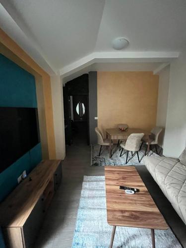 Square Vanilla Boutique Apart-Hotel, Скопье (фото 8)