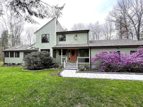 The Woodridge Retreat