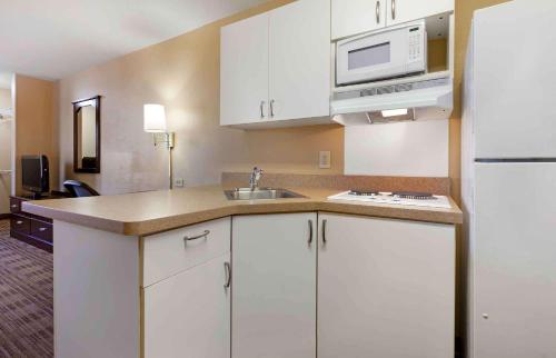 Extended Stay America Suites - Madison - Junction Court - 주방