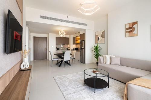 Sea-facing 1BR at Beachfront 50 Off Eid Promo, Дубай (фото 10)