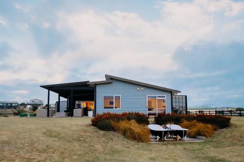 Kert, Pukehina Retreat and Lodge in Maketu
