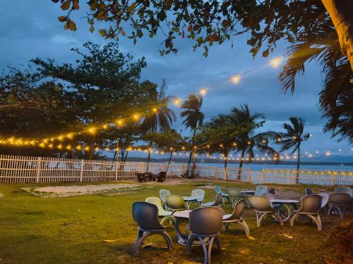 Dahican Beach Family Rooms in Mati